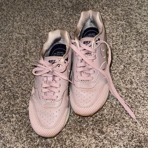 LAST CALL BEFORE DONATION Nike Women's Blush Pink AirMax Sneakers